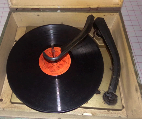 Radio tocadiscos Philco (funciona)