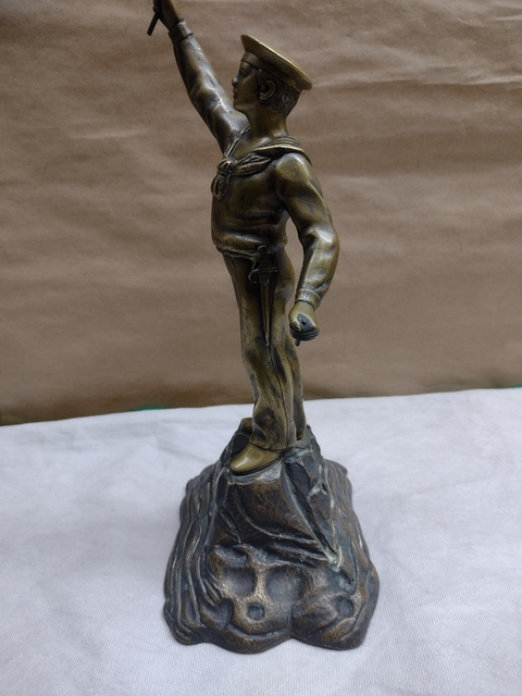 Señalero petit bronce de la armada Hermoso Marino gran calidad y terminacion en internet