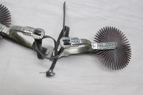 Espuelas nazarenas de metal blanco replica de Chilenas en internet