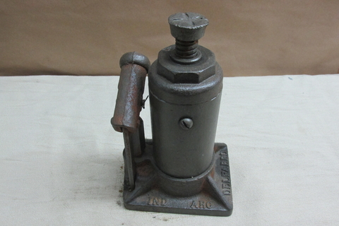 Imagen de antiguo Crique Hidraulico 3T Del Fabro Industria Argentina Original Raro