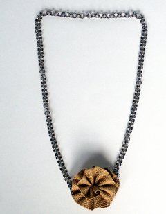 Collar Rosa
