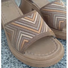 Camel Con Pulsera - comprar online