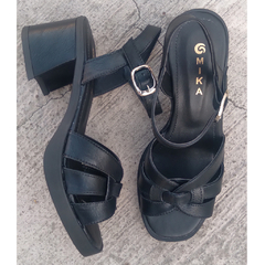 Negro Con Pulsera - comprar online