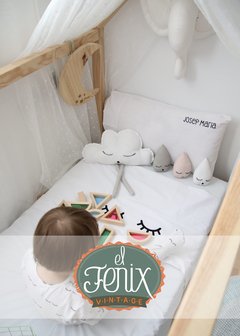 Cama Casita método Montessori Tatami en madera maciza de guatambú laqueada en internet