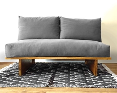 Sillón Ikigai sustentable en madera y textil en internet