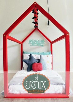 Cama Casita método Montessori Tatami en madera maciza de guatambú laqueada - FENIX manufactura de muebles