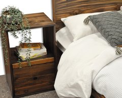 Cama Japonesa con respaldo madera sustentable pallet reciclado - FENIX manufactura de muebles