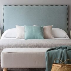 Respaldo de Cama Amsterdam tapizado tachonado