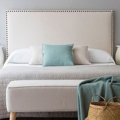 Respaldo de Cama Amsterdam tapizado tachonado