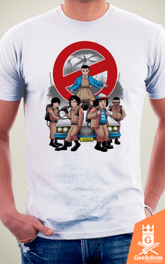 Camiseta Stranger Things - Caça Demônios - by Vincent Trinidad Art | Geekdom Store | www.geekdomstore.com
