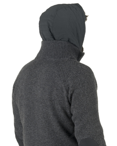 Campera con capucha en internet