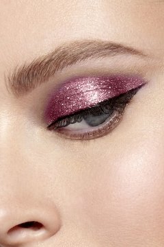 Stila - Glitter and Glow Liquid Eyeshadow Next To Notte en internet