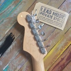 FENDER American Vintage ´65 Stratocaster Dakota Red - tienda online