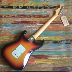 FENDER Custom Shop 1960 NOS Stratocaster 3 Tone Sunburst - Lead Music