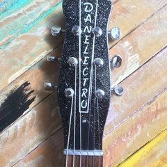 Imagen de Danelectro 59 Black Metal Flakes