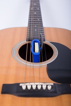 MusicNomad - The Humitar - Acoustic Guitar Humdifier for Soundholes - MN300 en internet