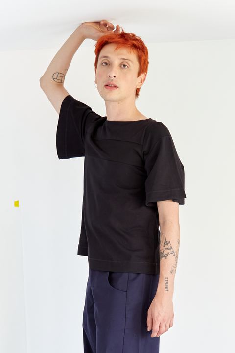 CAMISETA EN ALGODÓN CON CORTE // Ref: LÓPEZ NEGRA
