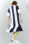 VESTIDO EN TEJIDO PLANO DE LINEAS // Ref: TREVOR BLANCO - AZUL