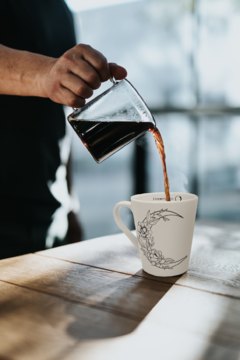 Taza Cónica - LUNA Y FLORES - comprar online