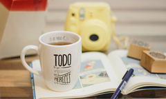 Imagen de Taza Bombé - Todo lo que piensas que te mereces, te lo mereces