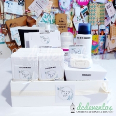 COMBO X 2 Kits de toilette deluxe con caja de madera y dije [Pedilo con tu diseño favorito] - comprar online