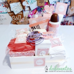 COMBO X 2 Kits de toilette deluxe con caja de madera y dije [Pedilo con tu diseño favorito] - DCD Eventos® - Casamientos y fiestas temáticas
