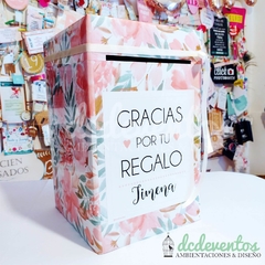 Imagen de COMBO 15 AÑOS: 1 Buzón de regalos + 100 raspaditas (PEDILO CON TU TEMÁTICA FAVORITA)