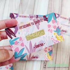 COMBO 15 AÑOS: 1 Buzón de regalos + 100 raspaditas (PEDILO CON TU TEMÁTICA FAVORITA) - DCD Eventos® - Casamientos y fiestas temáticas