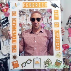 marco selfie recibidas egresos colaciones licenciado