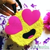 PIÑATA EMOJI