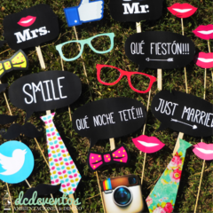 Imagen de Kit para Photobooth 15 años - 25 Accesorios para el rincón de fotos