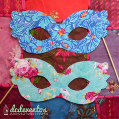 Kit para Photobooth de colores con emoticones - 25 Accesorios para el rincón de fotos - tienda online