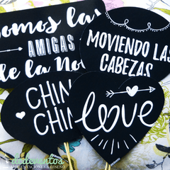 Imagen de 15 Carteles + 10 accesorios con frases para Photobooth