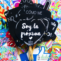 25 Carteles + 15 accesorios con frases para Photobooth (diseño y frases a elección) - tienda online