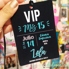 50 Invitaciones credencial VIP LOLA en internet