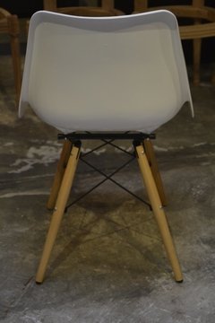 Silla Robin Day - Navarro Habitat