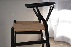 Silla Wishbone Laqueada - Navarro Habitat
