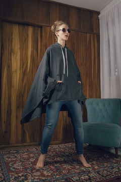 Poncho HATTORI | Azul [a pedido!] - comprar online