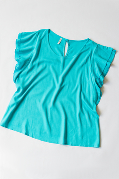 Blusa FIAMA, Blusa de lino elastizado cuello redondo con volados y botón en espalda para acceder - SYES | Mayorista