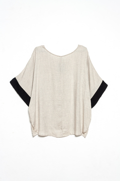 Blusa Zulia, Blusa escote bote con recorte en manga bicolor, Syes Talles grandes en internet