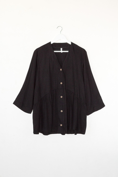Blusa VIVIANA, Blusa de twill manga larga con recorte y frunce abajo del busto. Con cartera y botones. - tienda online