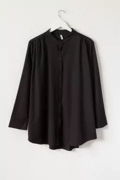 Camisa ELO, Camisa manga larga con cuello mao y frunces en hombro - comprar online