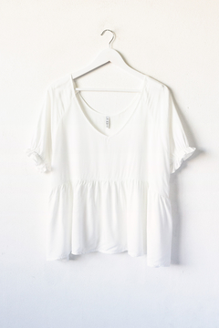 Blusa REGINA, Blusa con frunce en cintura y cuello en v - SYES | Mayorista