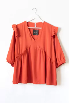Blusa NOELIA, Blusa escote v amplia con manga 3/4 y volados en hombros