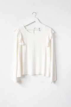 Blusa CLARIBEL, Blusa cuello redondo con volados y boton en espalda para acceder - SYES | Mayorista