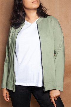 C522/1 Syes, Campera cuello mao con recortes, Talles grandes - comprar online
