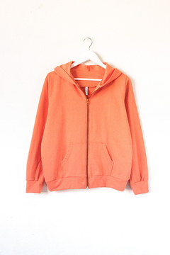 Campera SOPHIE, Campera canguro con cierre y capucha. - comprar online