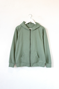 Campera SOPHIE, Campera canguro con cierre y capucha.