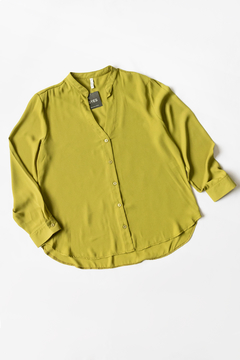 Camisa ODILE, Camisa con cuello mao, recta, manga larga con cartera y botones. - comprar online