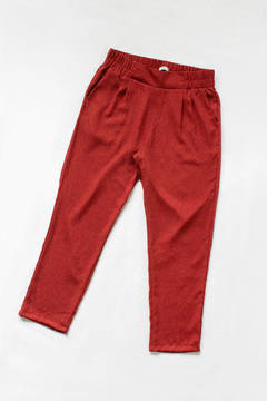 Pantalon Anne Marie, Pantalón con 2 tablas y falsa cartera. Cintura con elástico en internet